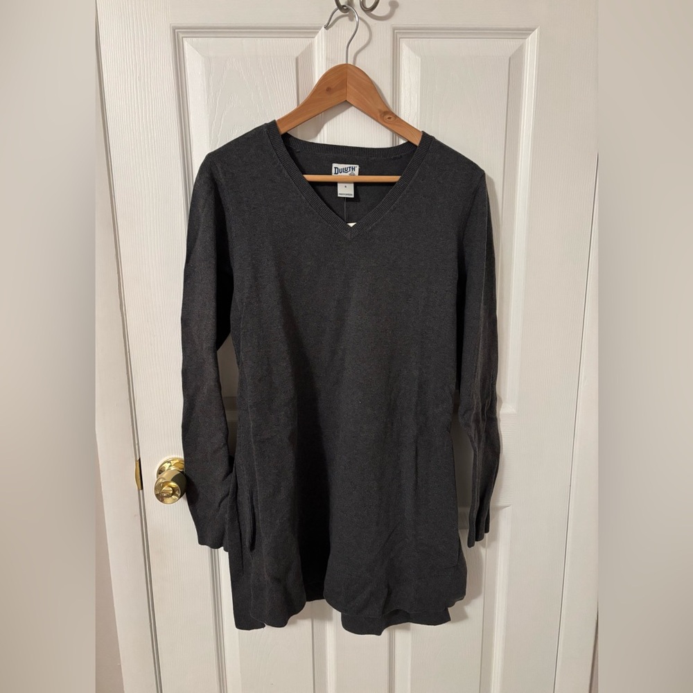 NWT Duluth Trading Company Women's Small Gray Shiftless V-Neck Tunic Sweater